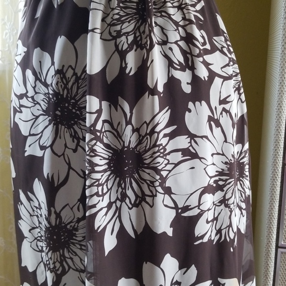 Chocolate Brown & White Floral Print Dress - Picture 3 of 8